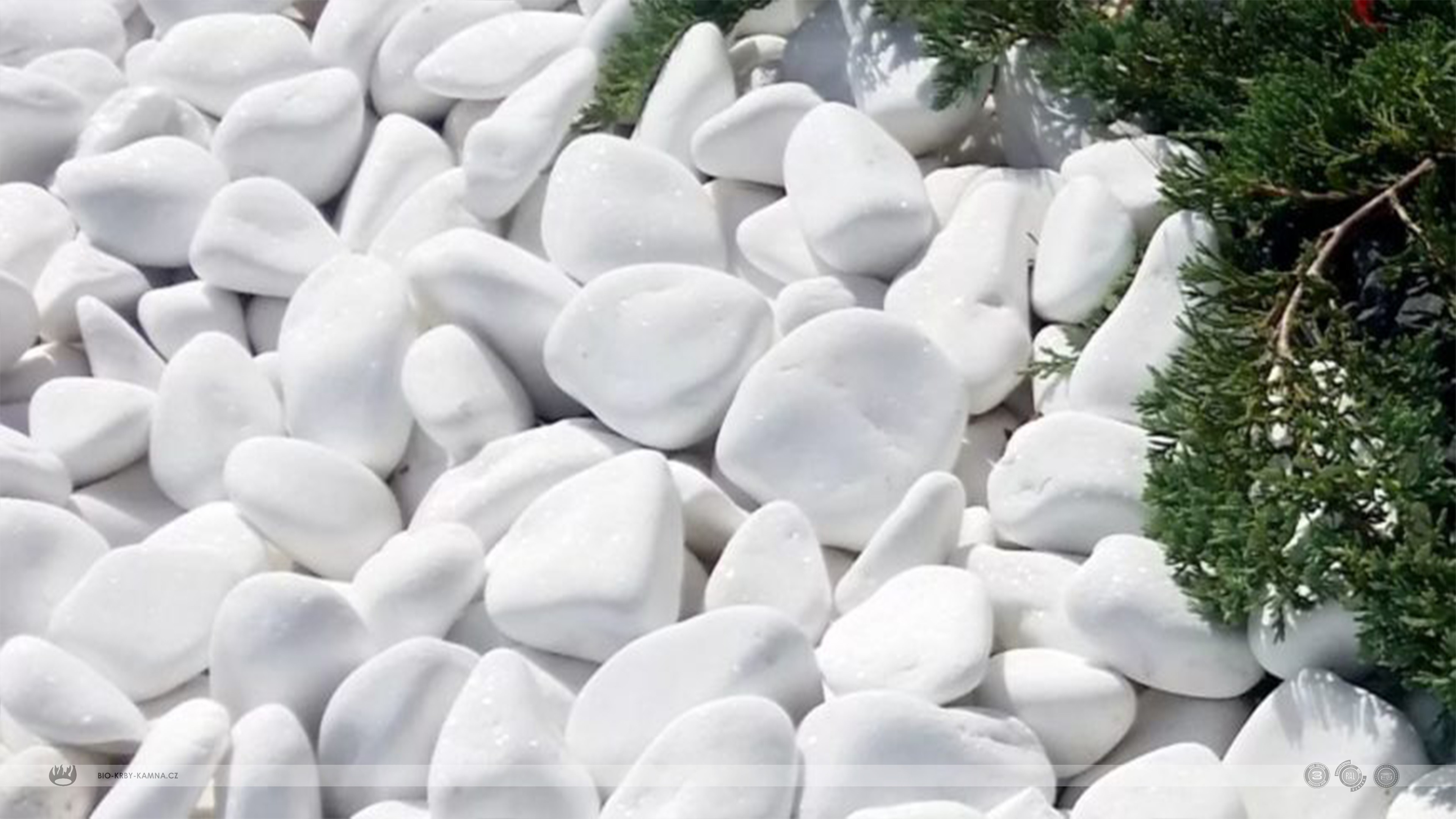 Decorative white stones - marble